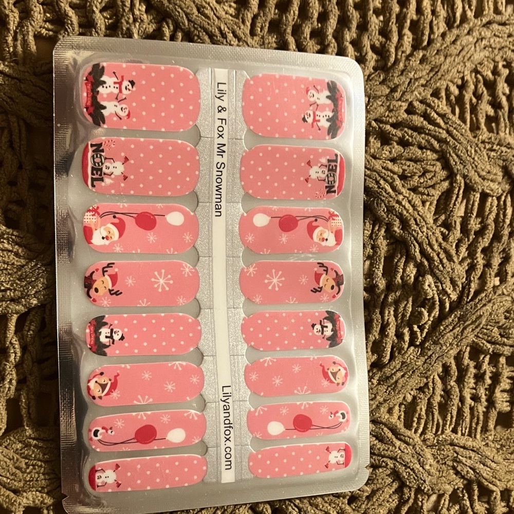 Lily and Fox nail wraps